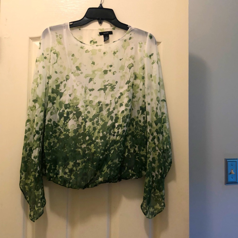 Beautiful ladies top